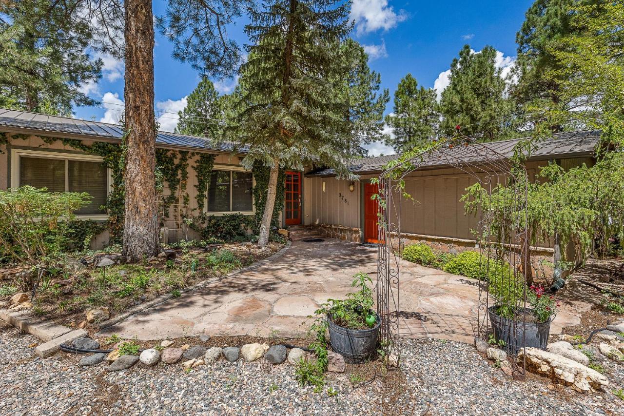 Captivating Continental Country Club Retreat With 4 Bdr And Spacious Deck! Флагстаф Екстериор снимка