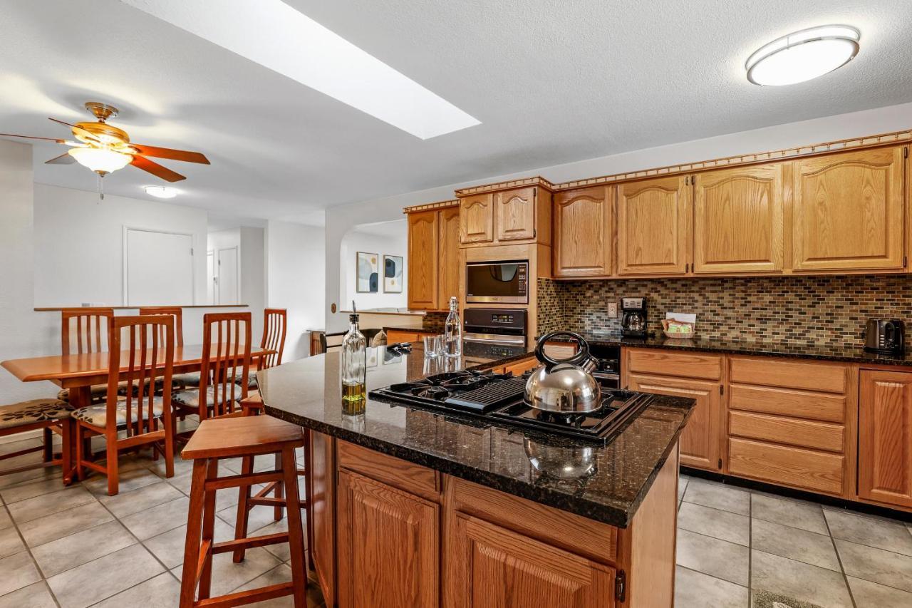 Captivating Continental Country Club Retreat With 4 Bdr And Spacious Deck! Флагстаф Екстериор снимка
